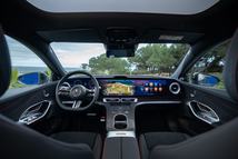 Der neue Mercedes-Benz C 400 4MATIC elektrisch. Energieverbrauch kombiniert: 18,6-14,2 kWh/100 km | CO₂-Emissionen kombiniert: 0 g/km | CO₂-Klasse: A [1] Exterieur: AMG Line Plus; lavender silver  [1] Die Angaben sind vorläufig. Es liegen bislang weder bestätigte Werte von einer amtlich anerkannten Prüforganisation noch eine EG-Typgenehmigung noch eine Konformitätsbescheinigung mit amtlichen Werten vor. Abweichungen zwischen den Angaben und den amtlichen Werten sind möglich. //The all-new Mercedes-Benz C 400 4MATIC electric. Energy consumption combined: 18,6-14,2 kWh/100 km | CO₂ emissions combined: 0 g/km | CO₂ class: A [1] Exterior: AMG Line Plus; lavender silver [1] The information is provisional. Neither confirmed values from an officially recognised testing organisation nor an EC type approval nor a certificate of conformity with official values are available to date. Deviations between the data and the official values are possible.