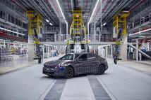 P90629351_highRes_camouflaged-pre-seri