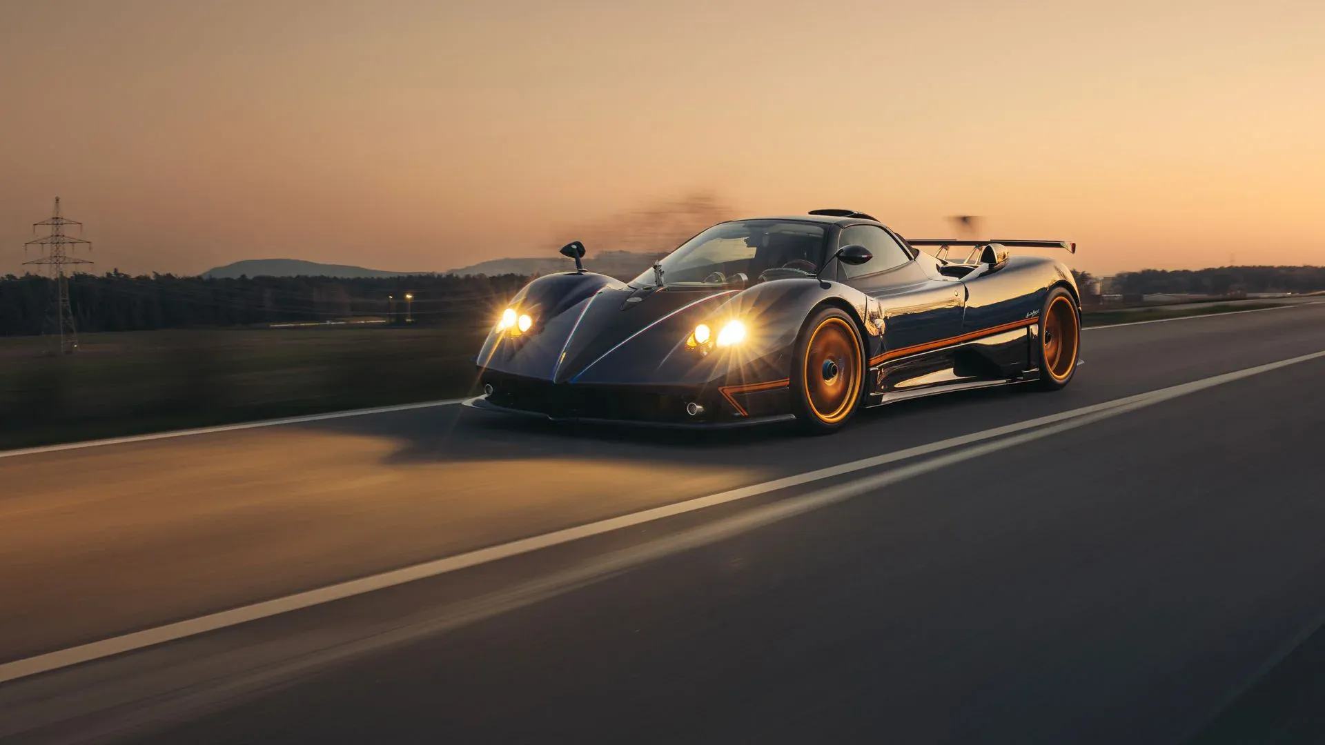 Ez a használt, kézi váltós Pagani akár 4,3 milliárd forintot is érhet
