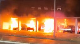 Tesla-Fire-Showroom-Australia-2048x1152