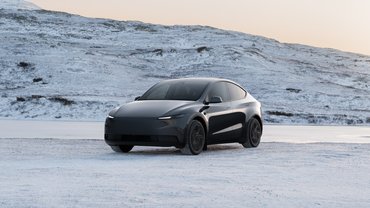 Tesla - Model Y Standard Long Range Rear-Wheel Drive