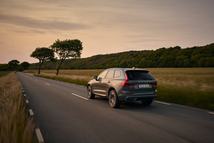 Volvo XC60 & Volvo 240 (5)