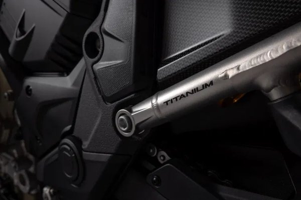 Titán lengővilla szevasz