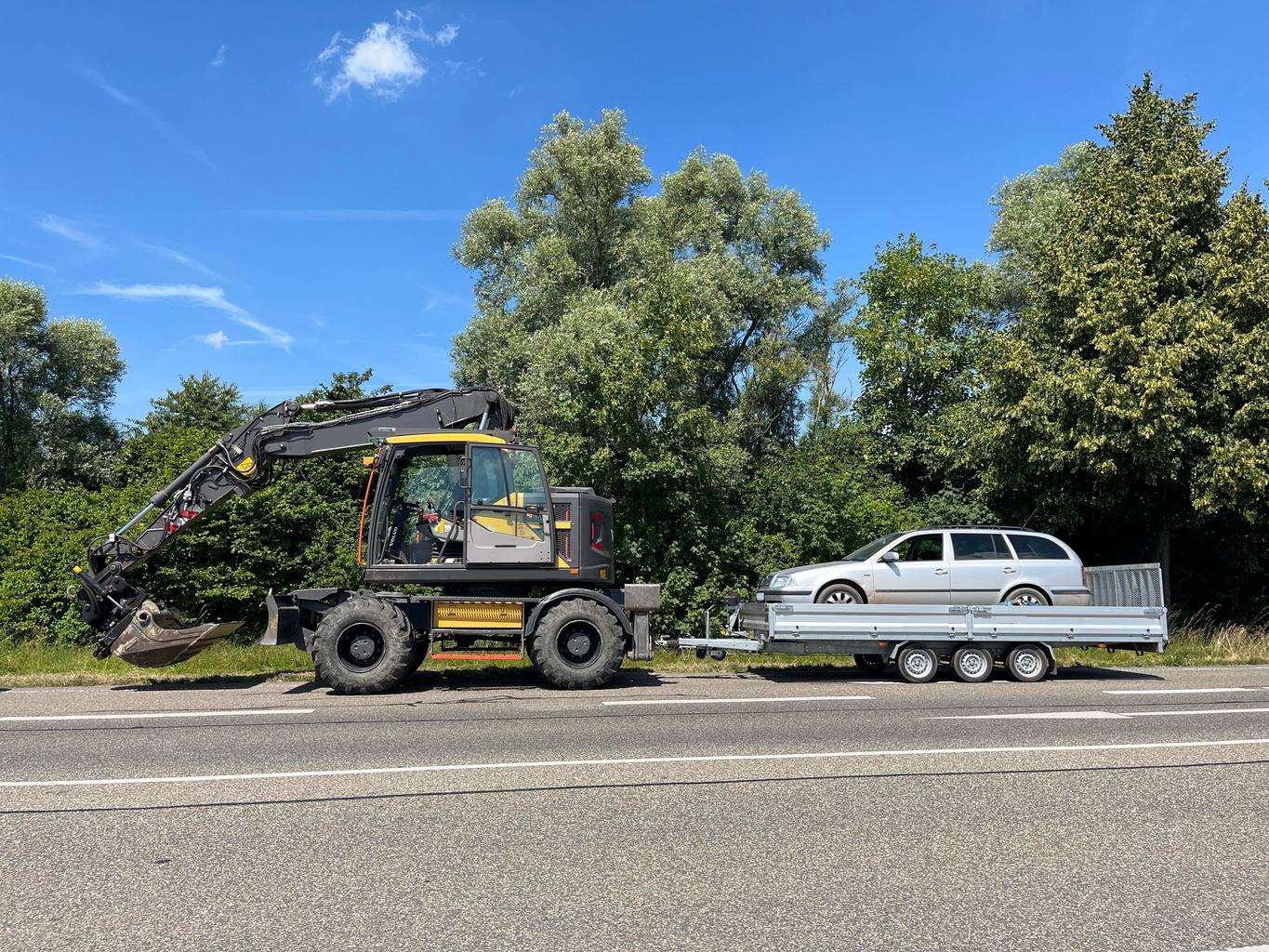 Gelber Bagger