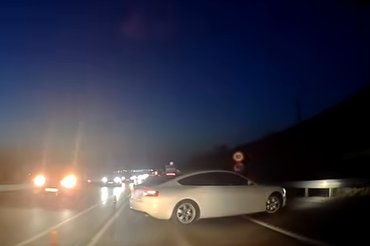 m1-autópálya-audi-megfordulás