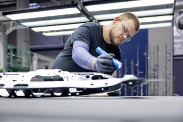 Mercedes-Benz Werk Kecskemét - Presswerk: Einblick in die Produktion des Mercedes-Benz GLB Mercedes Benz plant Kecskemét – Press Shop: Insight into the production of the Mercedes-Benz GLB