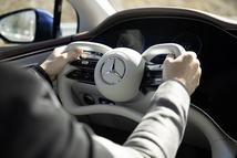 Steer-by-Wire wird RealitÃ¤t bei Mercedes-Benz: vÃ¶llig neuartiges LenkgefÃ¼hl kombiniert mit maximaler Sicherheit Steer-by-wire becomes reality at Mercedes-Benz: a completely new steering experience combined with maximum safety